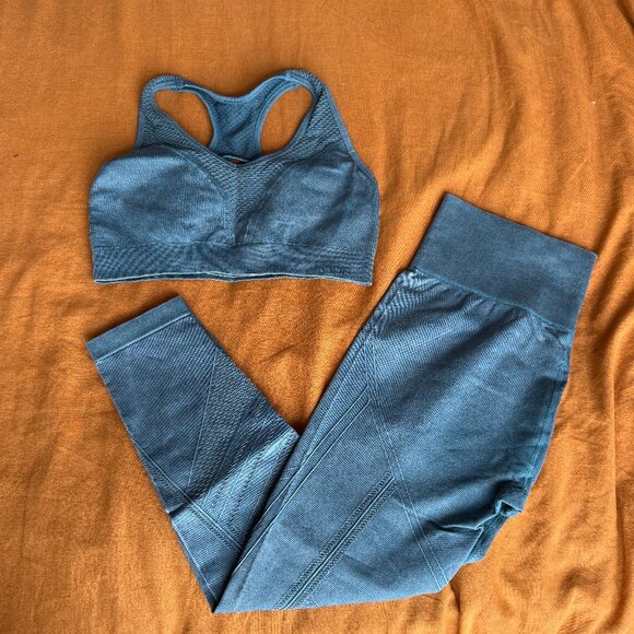 SoulCycle Mesh Leggings size L - Picture 2 of 5